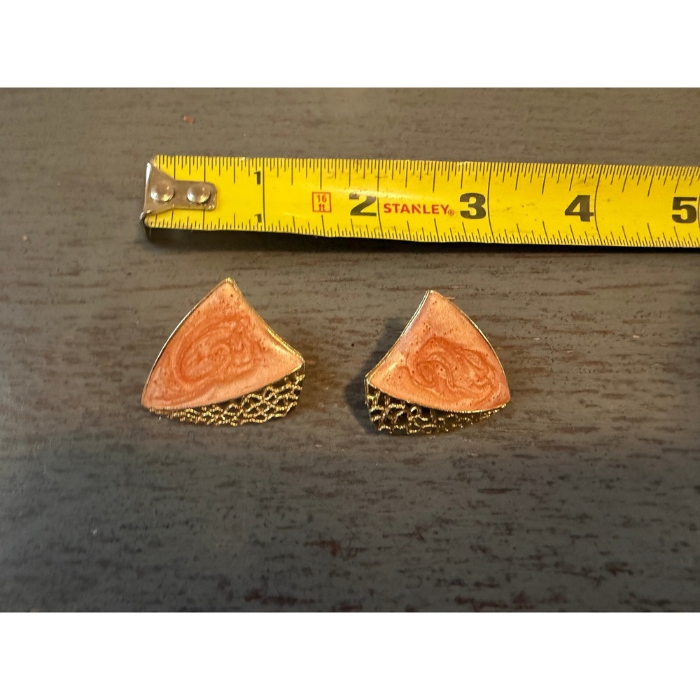Vintage Gold Tone Peach Enamel Geometric Triangle Stud Earrings Mesh Detail